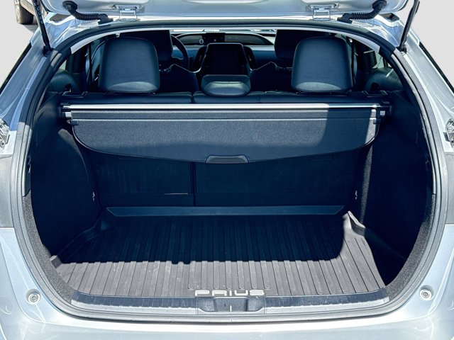 Vehicle image 21 of 43