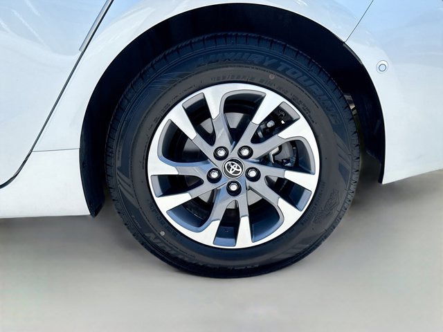 Vehicle image 42 of 43