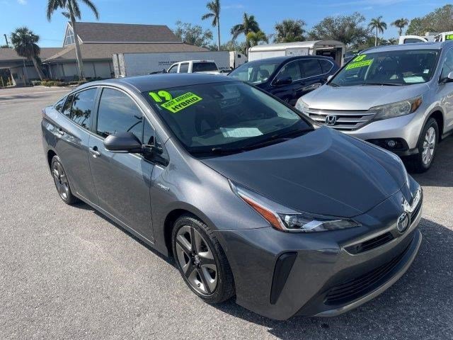 Vehicle image 2 of 9