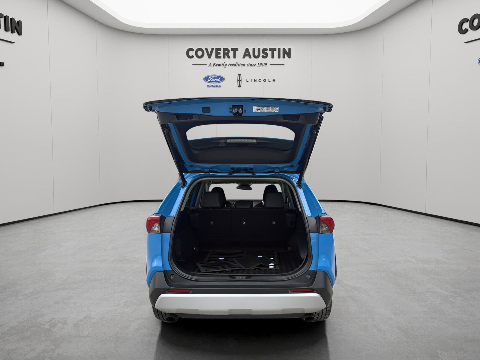 Vehicle image 10 of 31