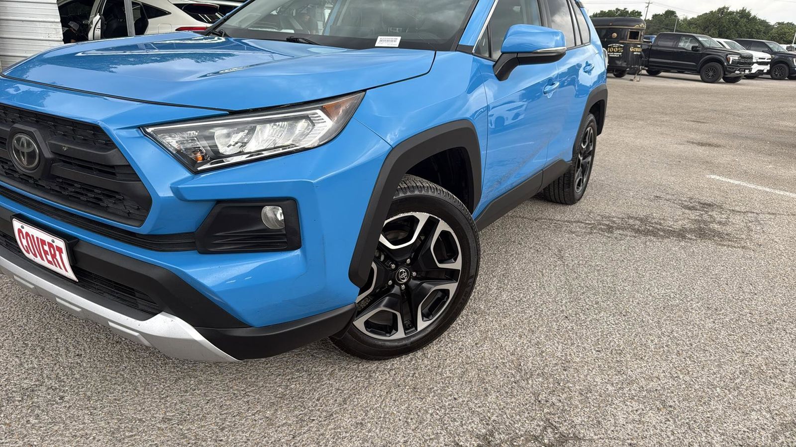 Vehicle image 9 of 31