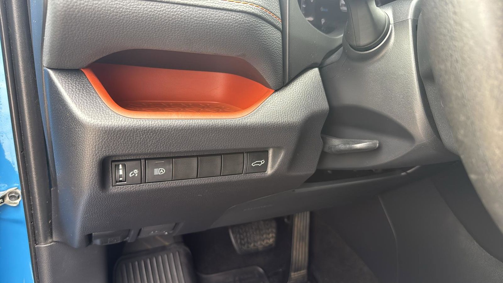 Vehicle image 20 of 31
