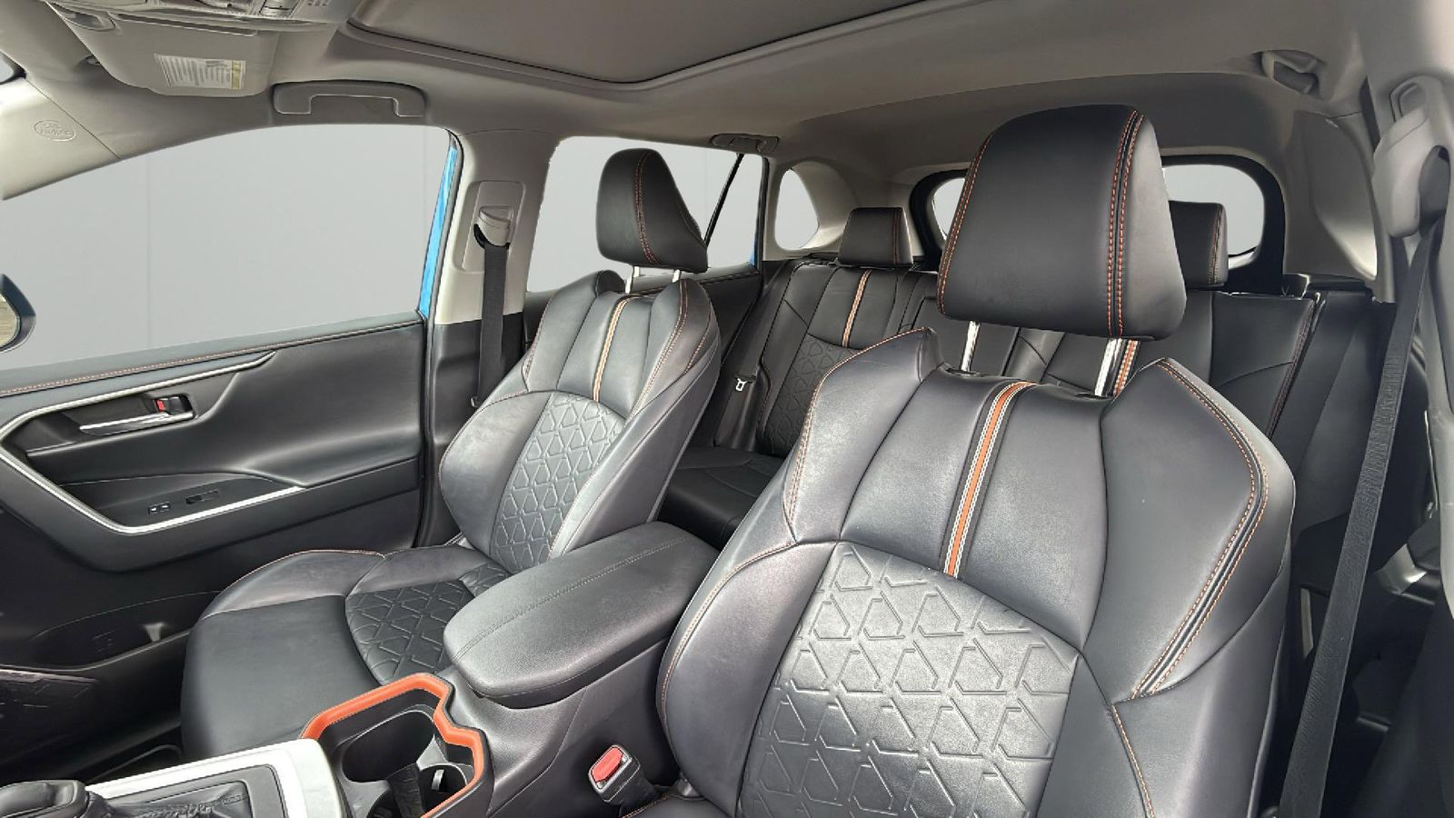 Vehicle image 12 of 31