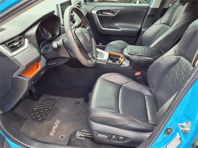 Vehicle image 11 of 25