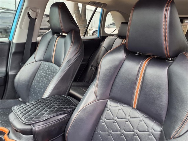 Vehicle image 12 of 25