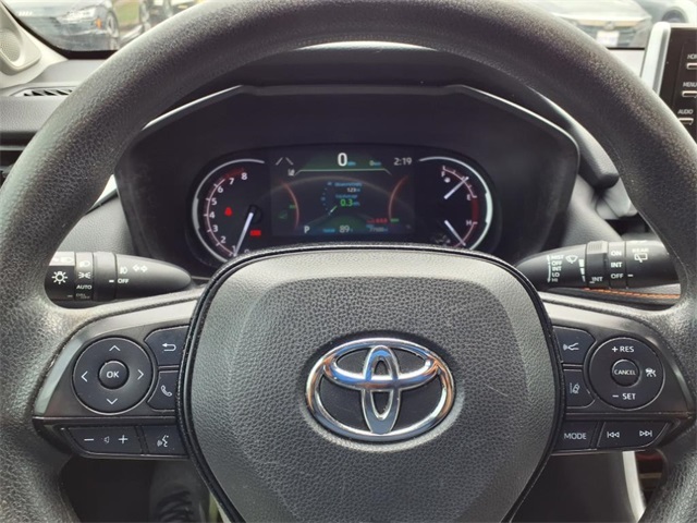 Vehicle image 22 of 25