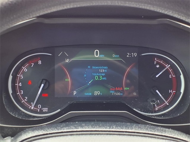 Vehicle image 23 of 25