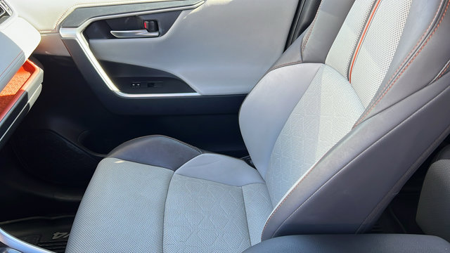 Vehicle image 19 of 29