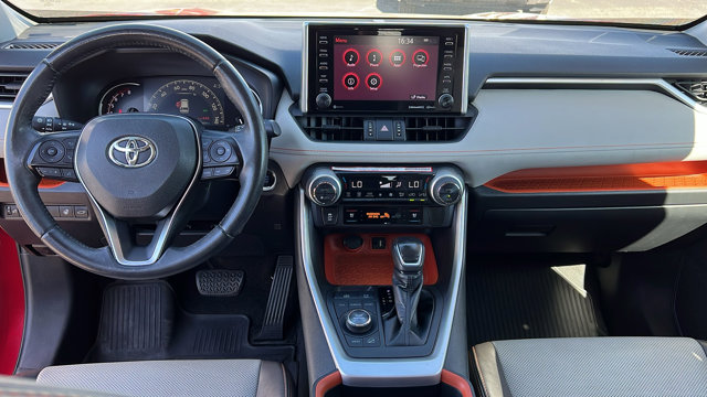 Vehicle image 14 of 29