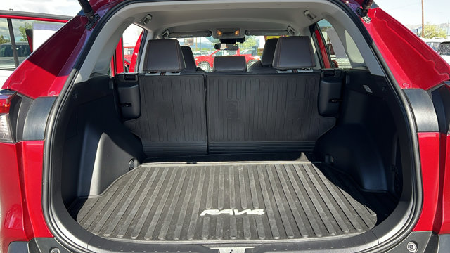 Vehicle image 11 of 29