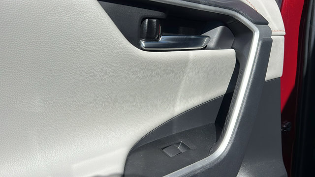 Vehicle image 12 of 29