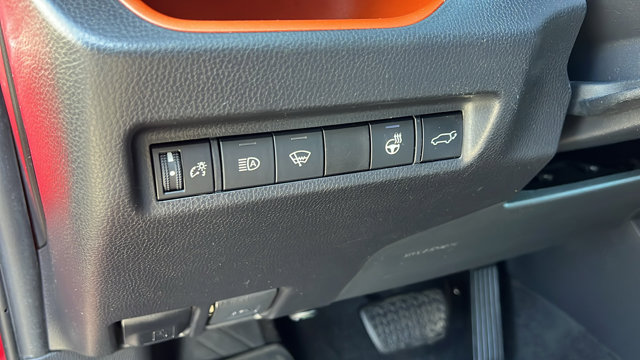 Vehicle image 28 of 29