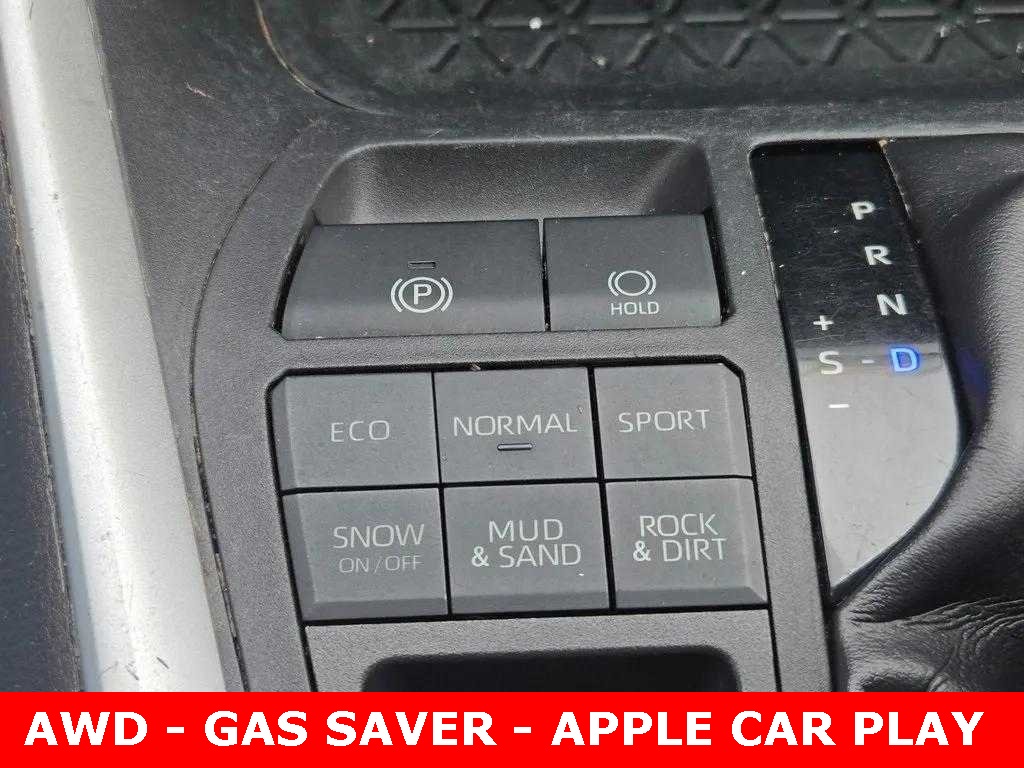 Vehicle image 21 of 35