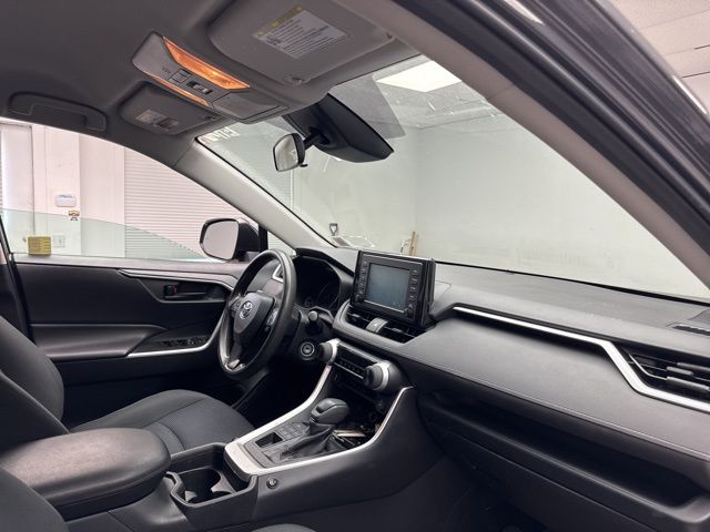 Vehicle image 14 of 23