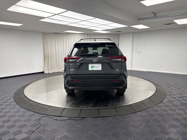 Vehicle image 5 of 23
