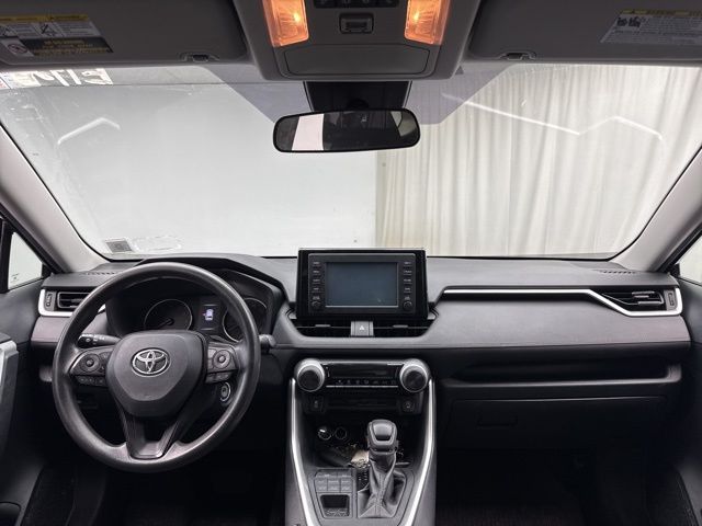 Vehicle image 12 of 23