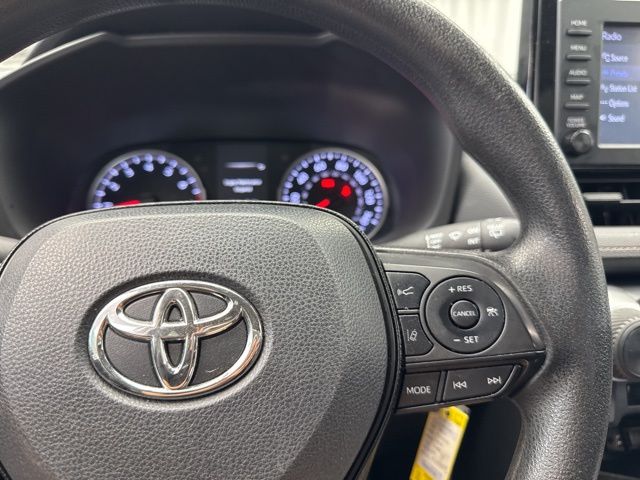 Vehicle image 15 of 23