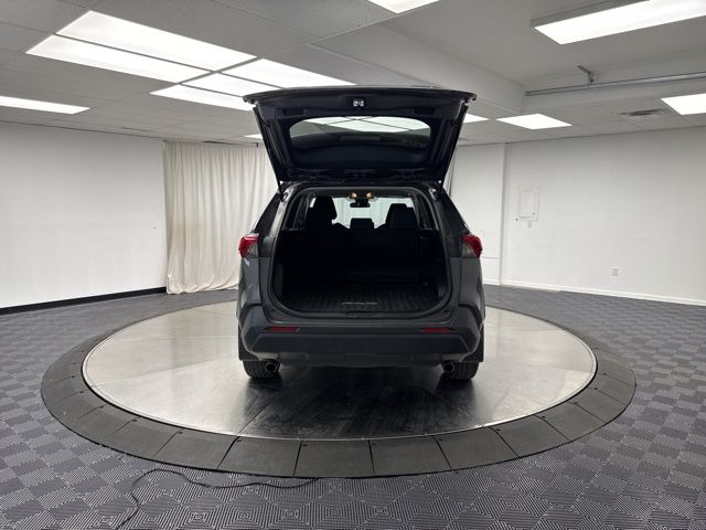 Vehicle image 7 of 23