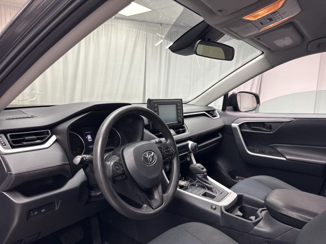 Vehicle image 13 of 23