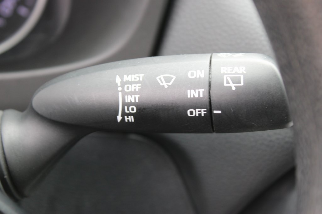 Vehicle image 18 of 28
