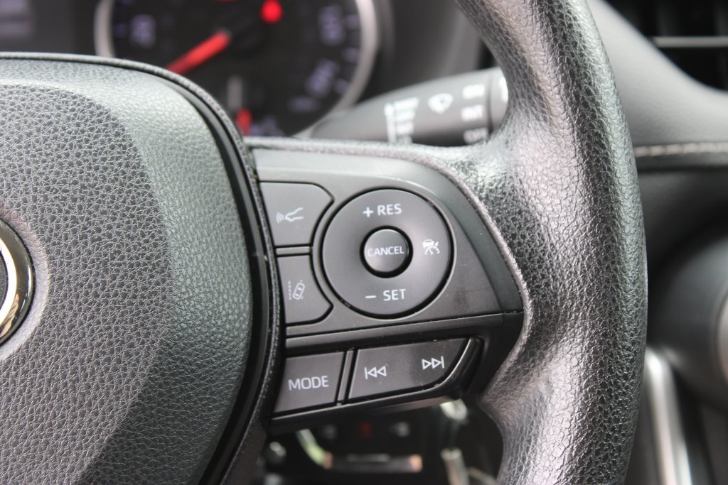 Vehicle image 15 of 28