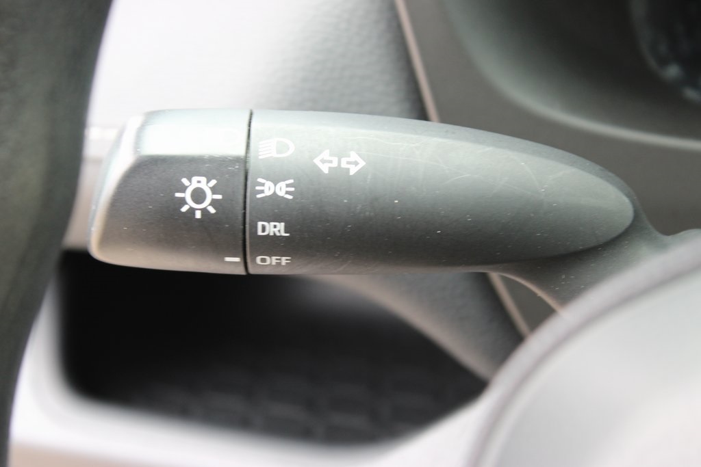 Vehicle image 17 of 28