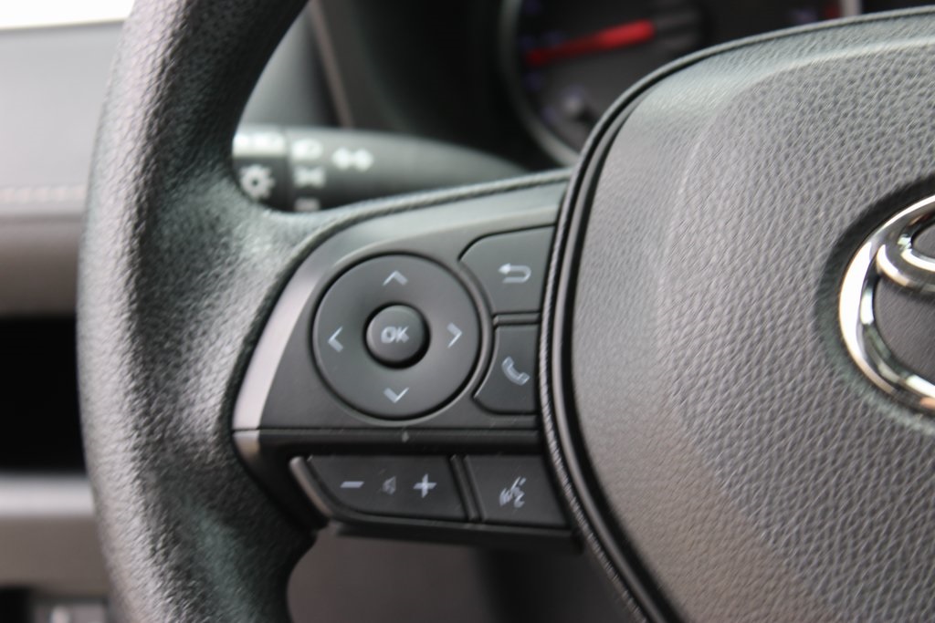 Vehicle image 16 of 28