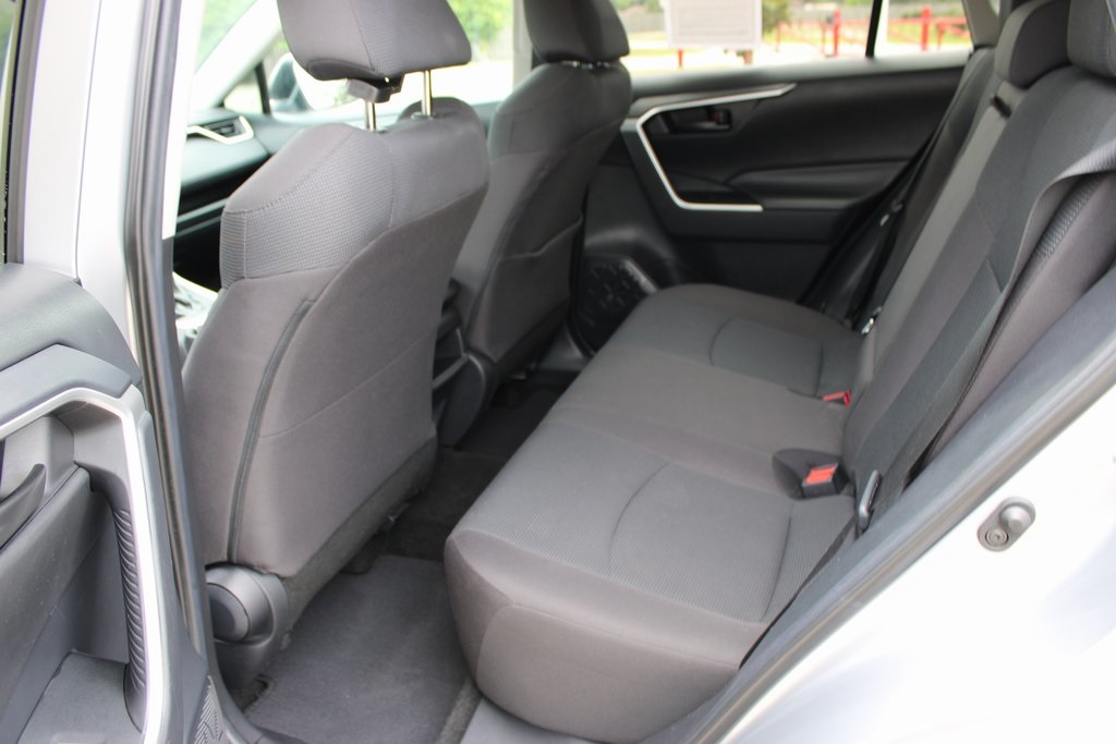 Vehicle image 26 of 28