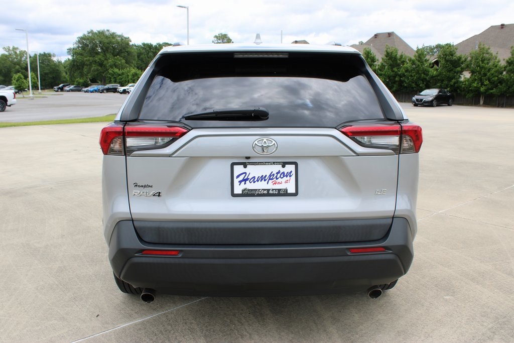 Vehicle image 7 of 28