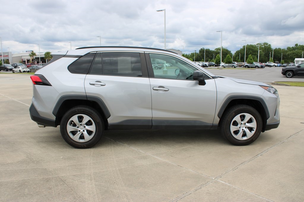Vehicle image 4 of 28