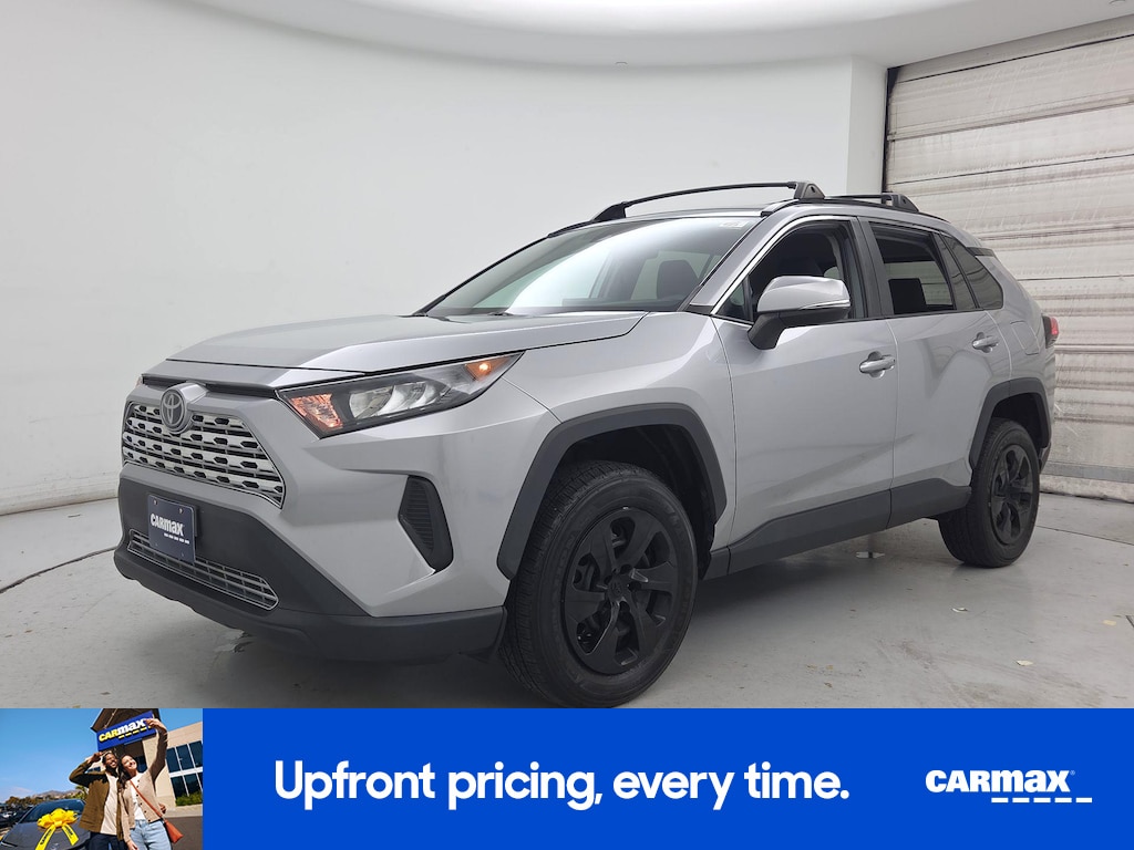 2019 Toyota RAV4 LE Image 1 of 24
