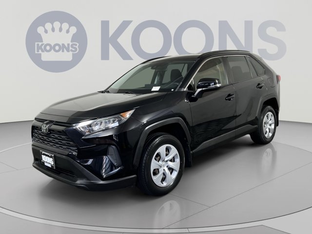 2019 Toyota RAV4 LE Image 1 of 23