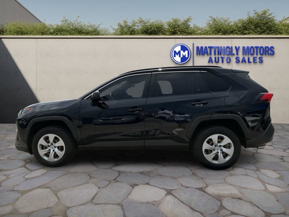 Vehicle image 8 of 34