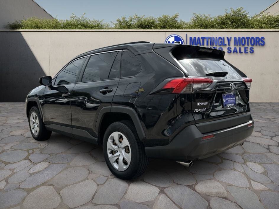 Vehicle image 7 of 34