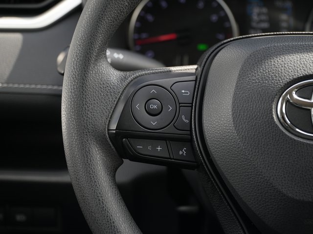 Vehicle image 21 of 35