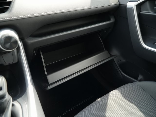 Vehicle image 27 of 35