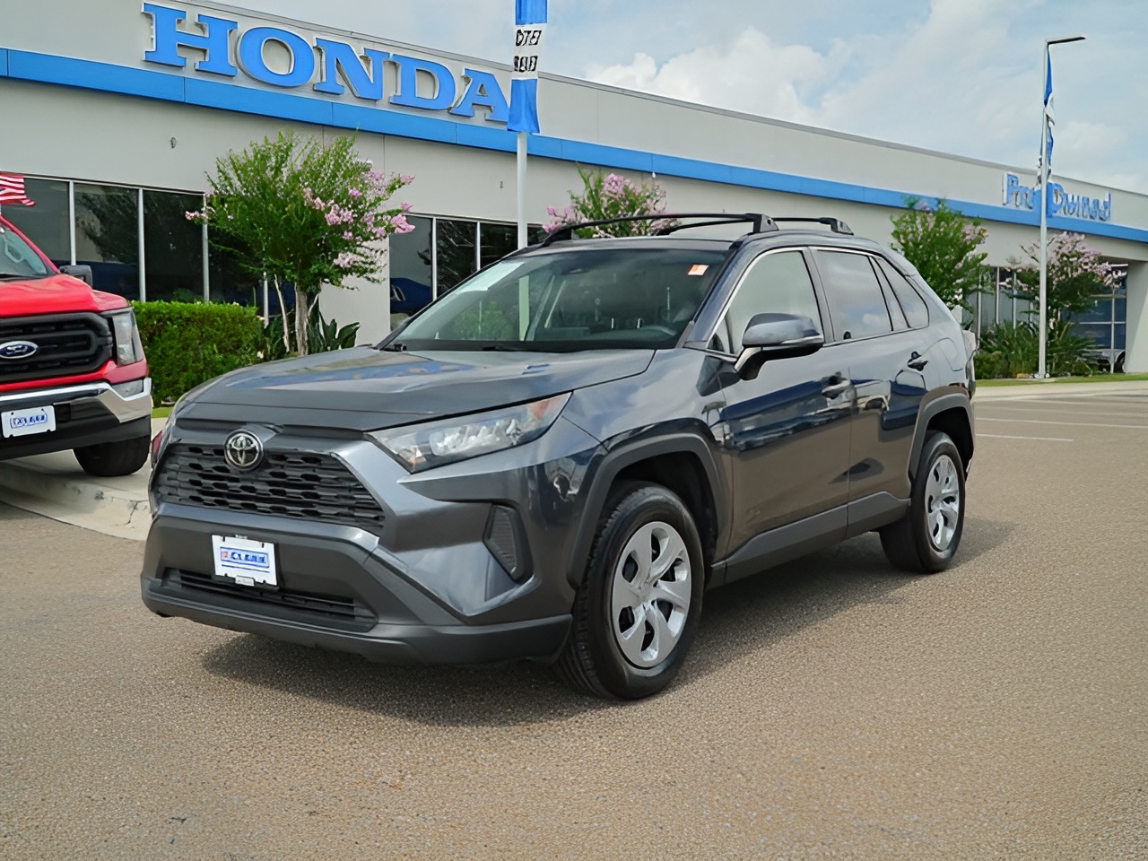 Vehicle image 28 of 35