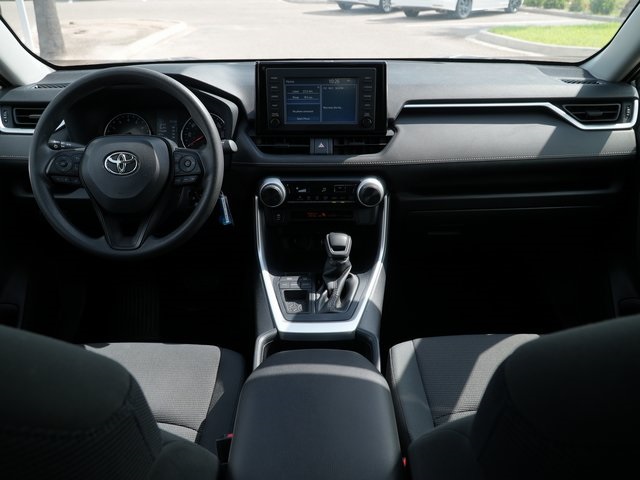 Vehicle image 19 of 35