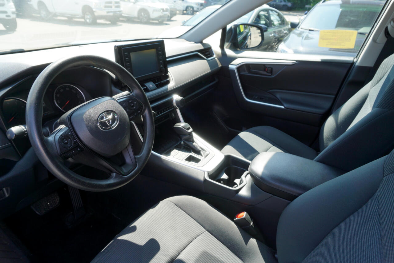 Vehicle image 9 of 23