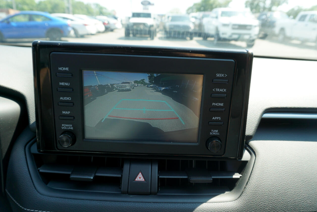 Vehicle image 13 of 23