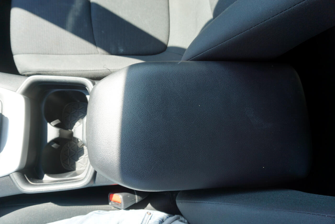 Vehicle image 14 of 23