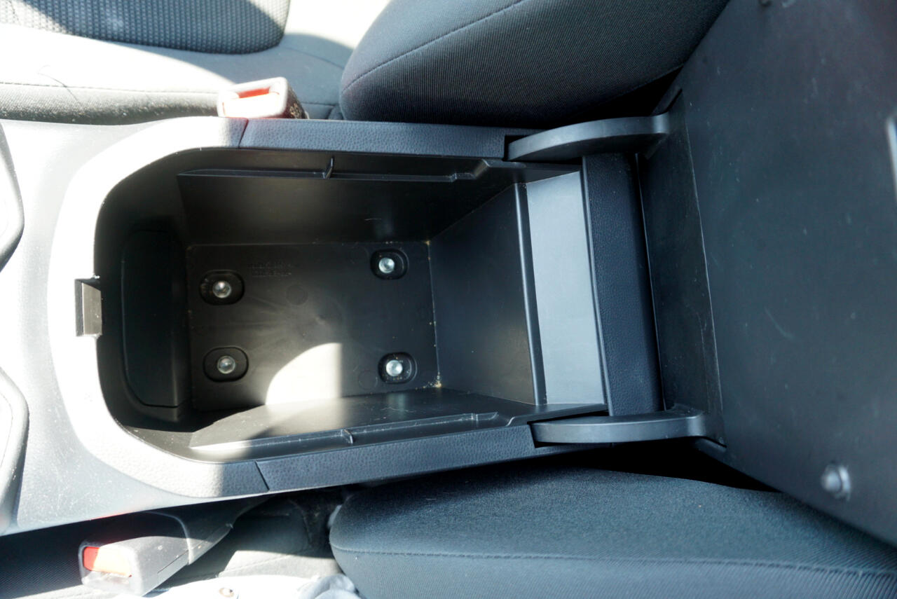 Vehicle image 18 of 23