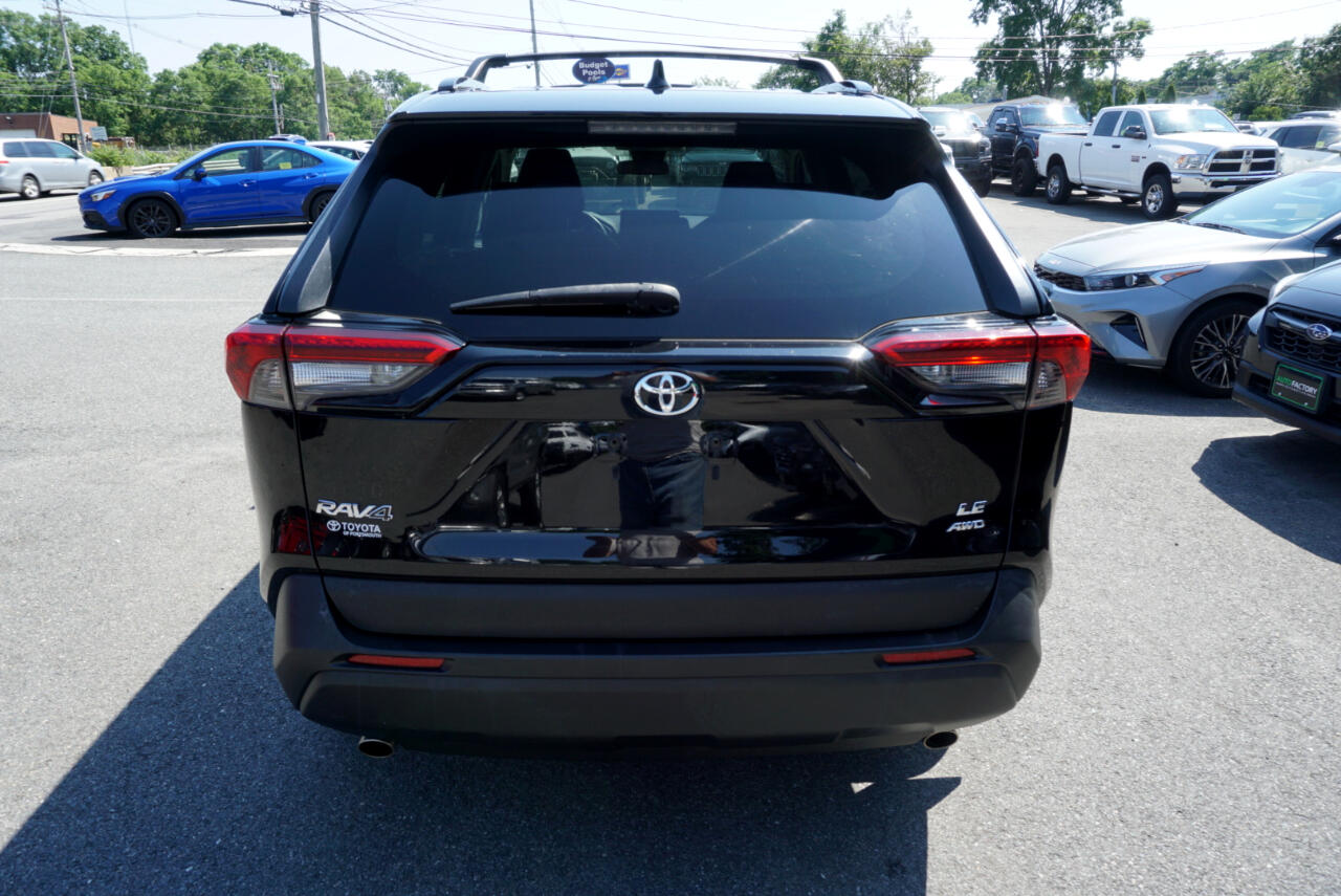 Vehicle image 7 of 23