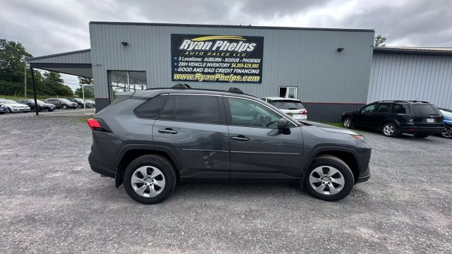 Vehicle image 3 of 36