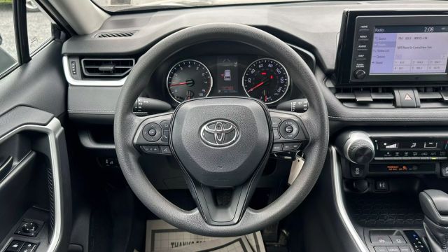 Vehicle image 23 of 36