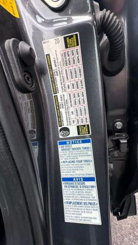 Vehicle image 29 of 36