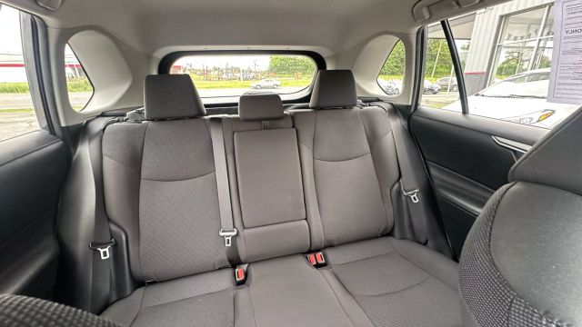 Vehicle image 17 of 36