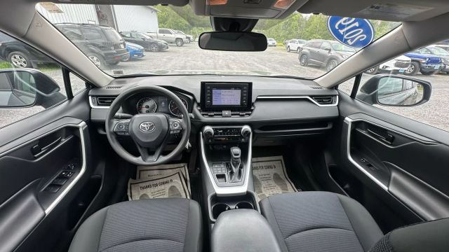 Vehicle image 21 of 36