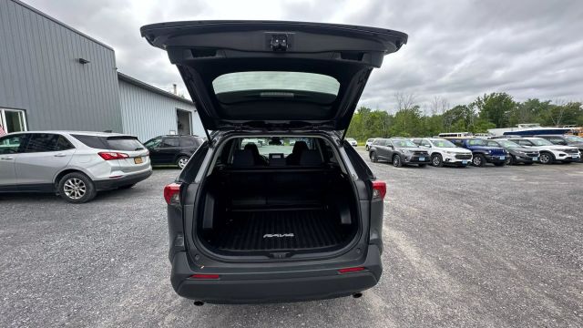 Vehicle image 10 of 36
