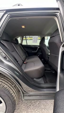 Vehicle image 11 of 36